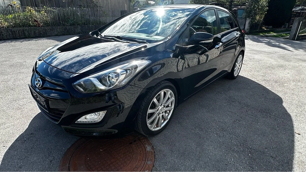 Hyundai i30 1.4 CRDi Top Zustand - Keyless - Pickerl 04 2027 (+4M) - 8-fach bereift in Frastanz