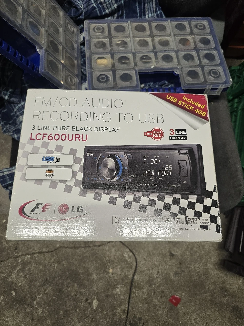 LG Autoradio mit Fernbedienung 