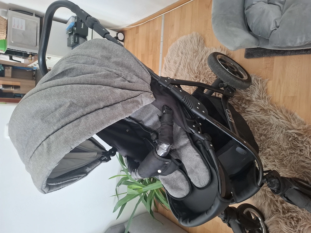Kinderwagen mit Babywanne zu Verkaufen