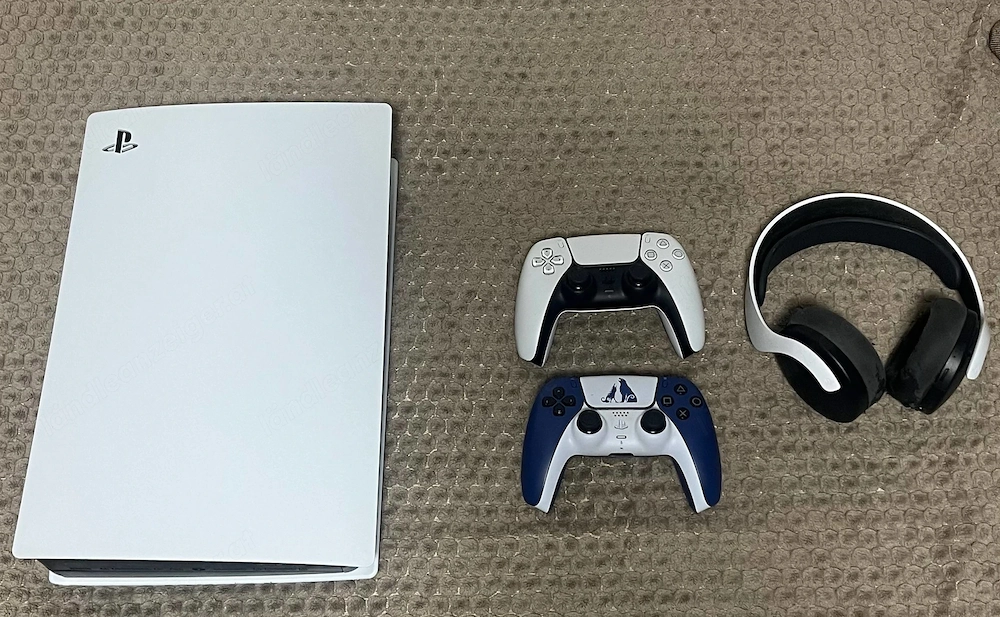 PS5 Digital Edition + 1TB SSD & 2 Controller