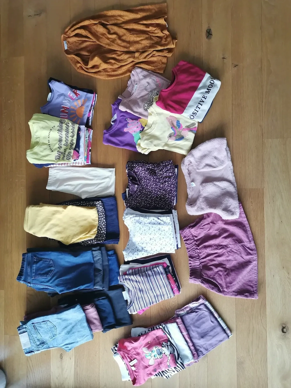 großes Herbst-  Winter Bekleidungspaket für Mädchen in Gr. 122 128