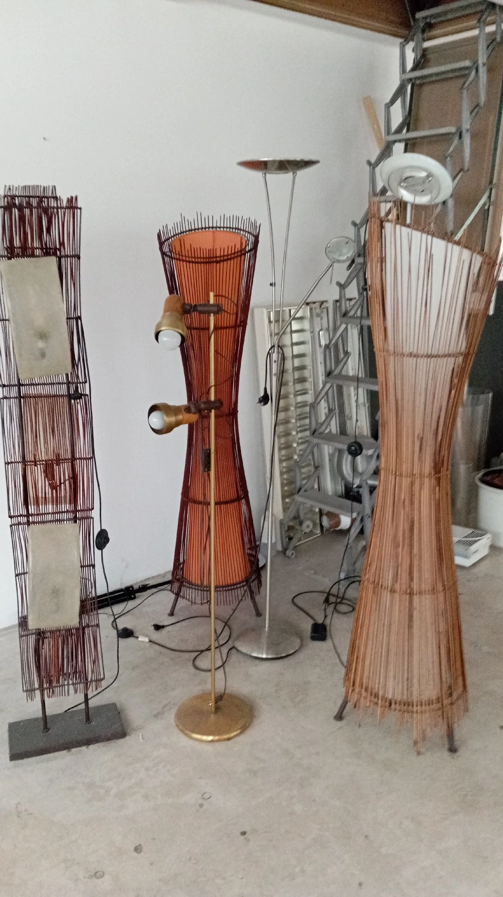 Stehlampen und Lampen 