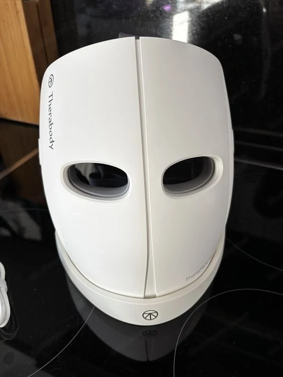  Therabody TheraFace Mask LED-Maskine guter Zustand