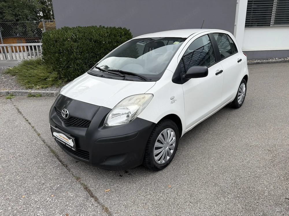 Toyota Yaris 1,0 VVT-i Young