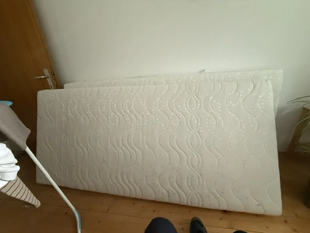 2 Matratzen 90 x 200 neuwertig