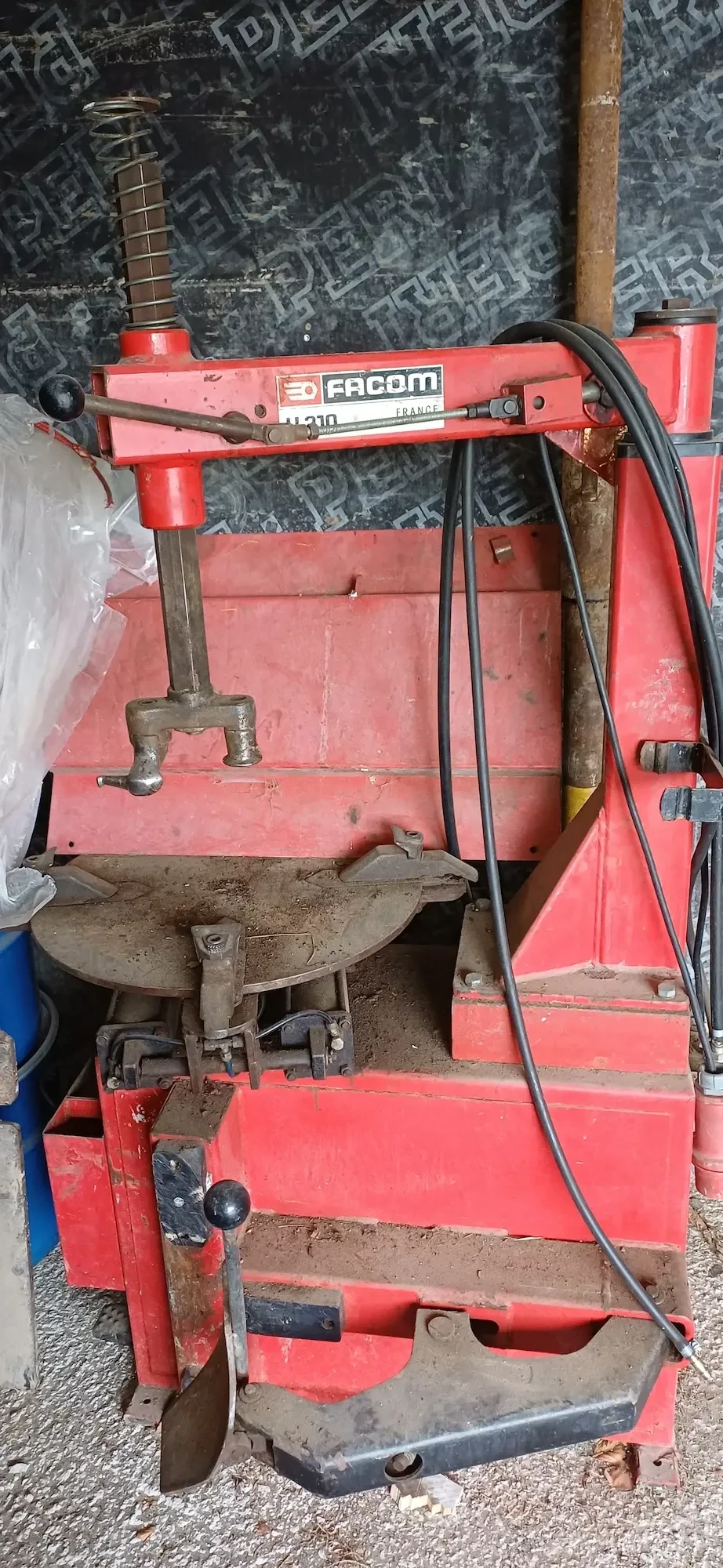 PKW und Motorrad Reifen montier Maschine 