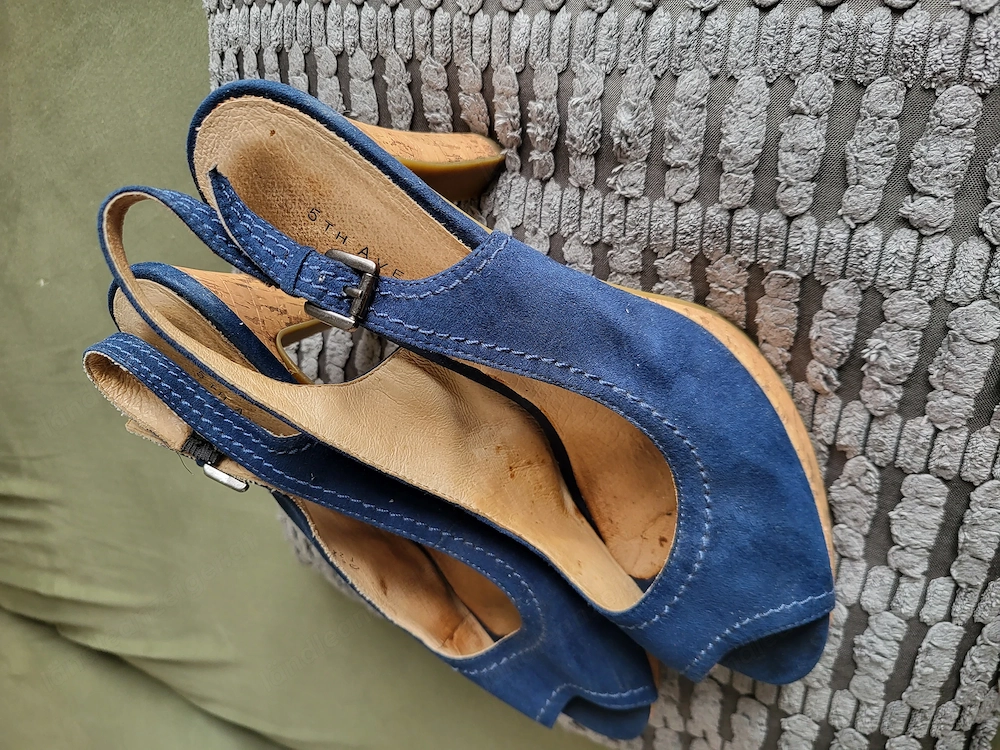 Diverse getragene  Schuhe  