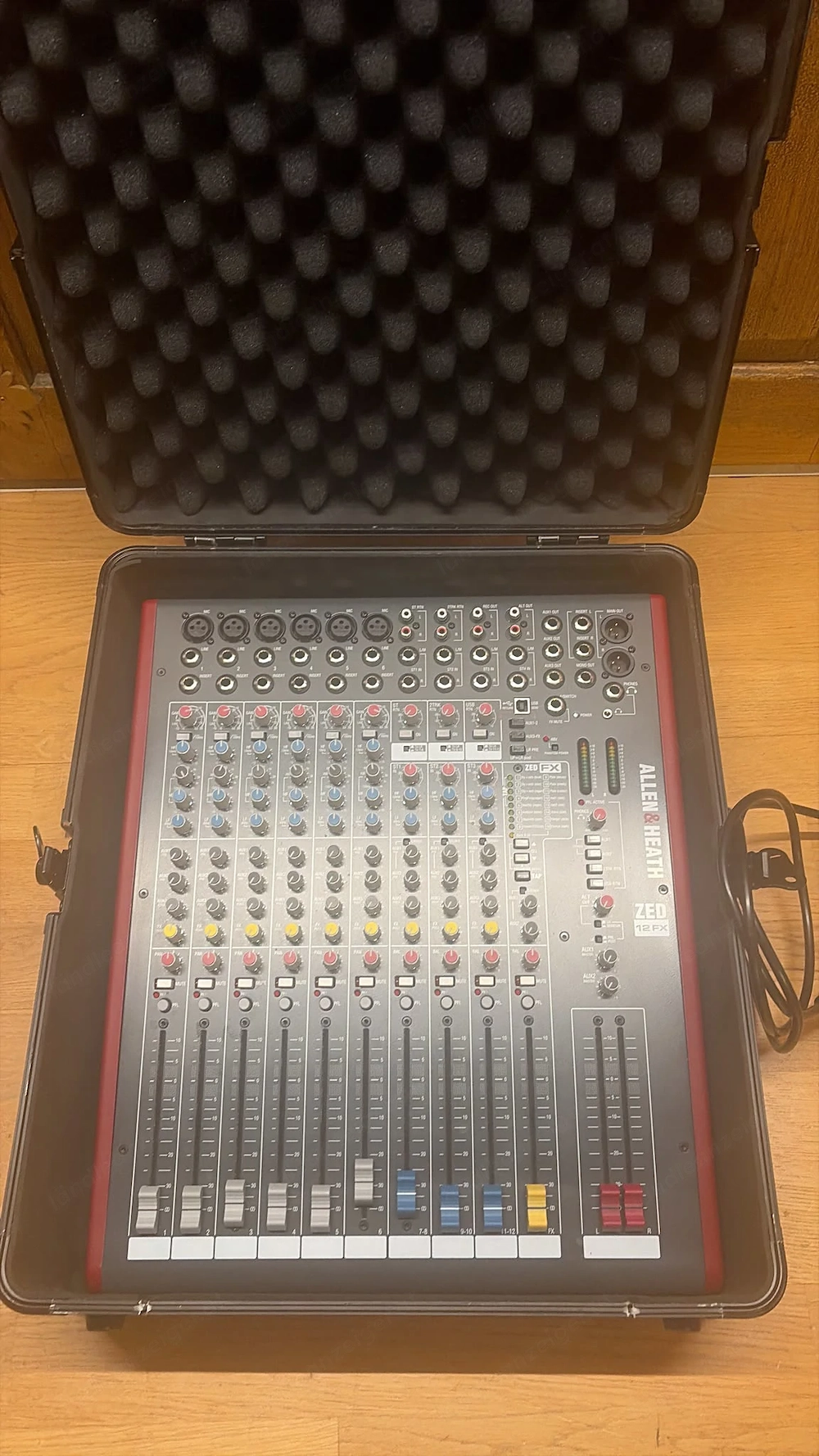 Allen & Heath 12FX Mischpult wie NEU