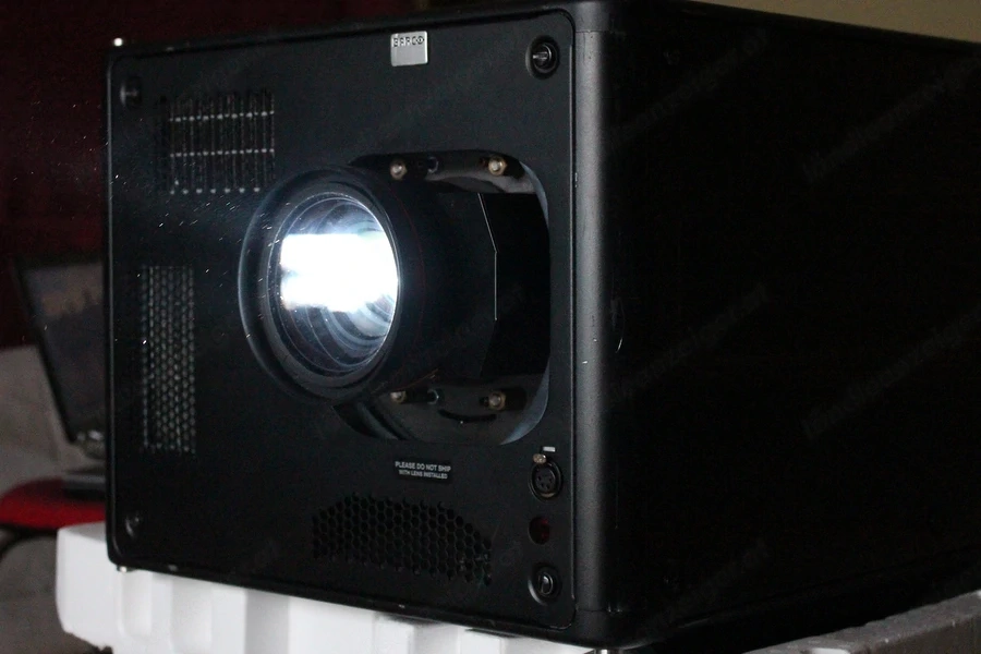 Barco HDX W20 Flex+Objektiv*3-DLP Beamer Projektor