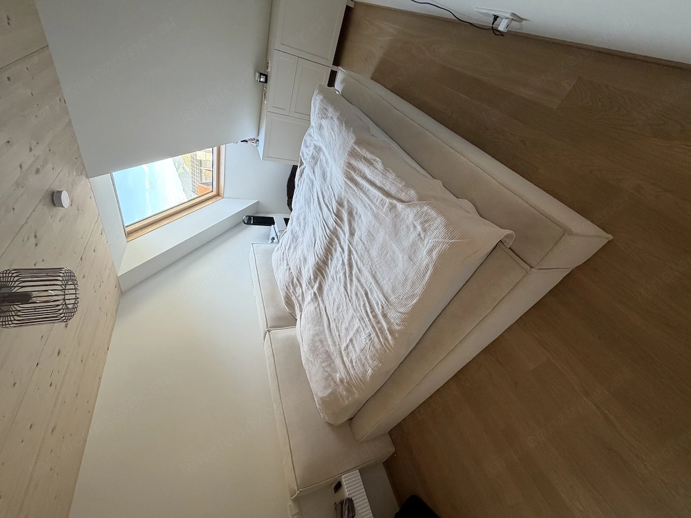 Bett 200*200m mit Matratze 