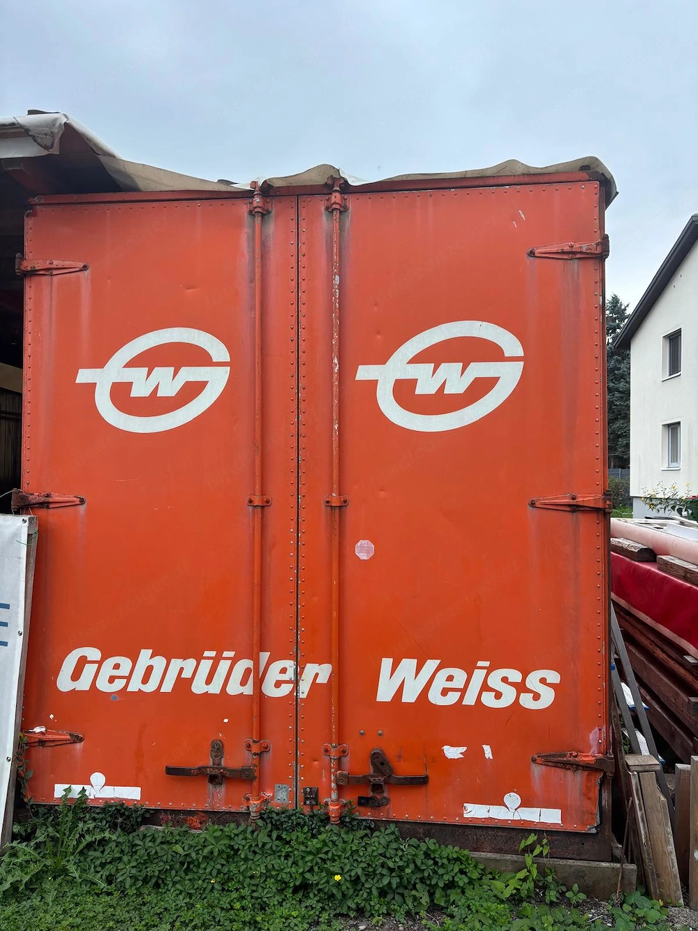 Container, Lagerraum, einfaches und schnelles Verladen, Befördern, Lagern und Entladen von Gütern