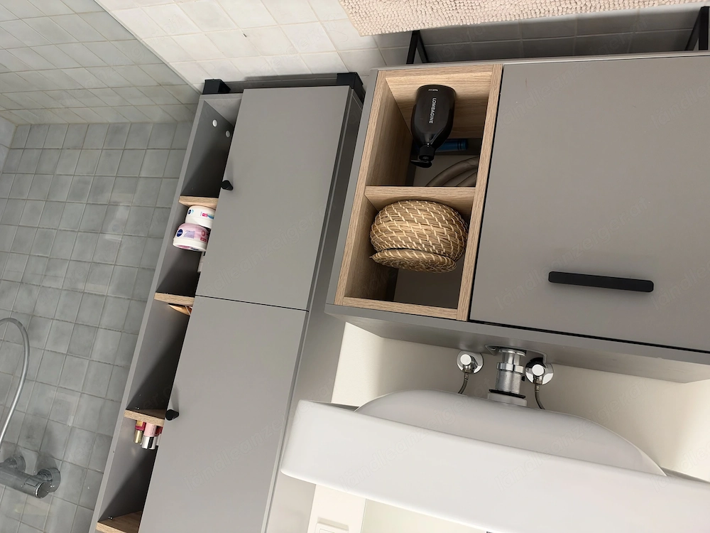 Badezimmer set in Grau