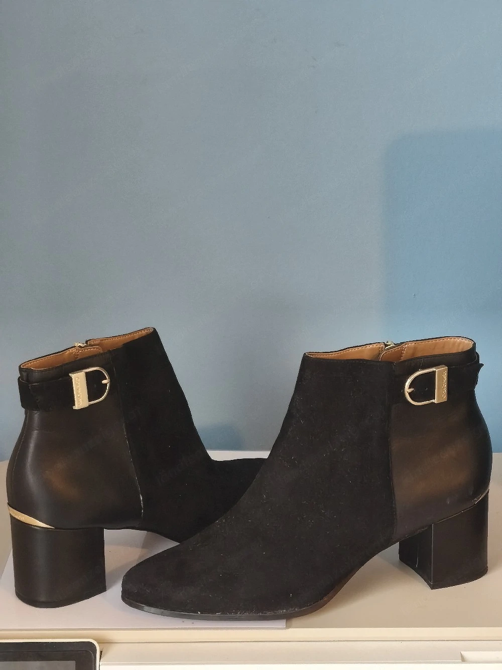 Schwarze Damen-Stiefeletten aus Wildleder und Leder Calvin Klein neu 