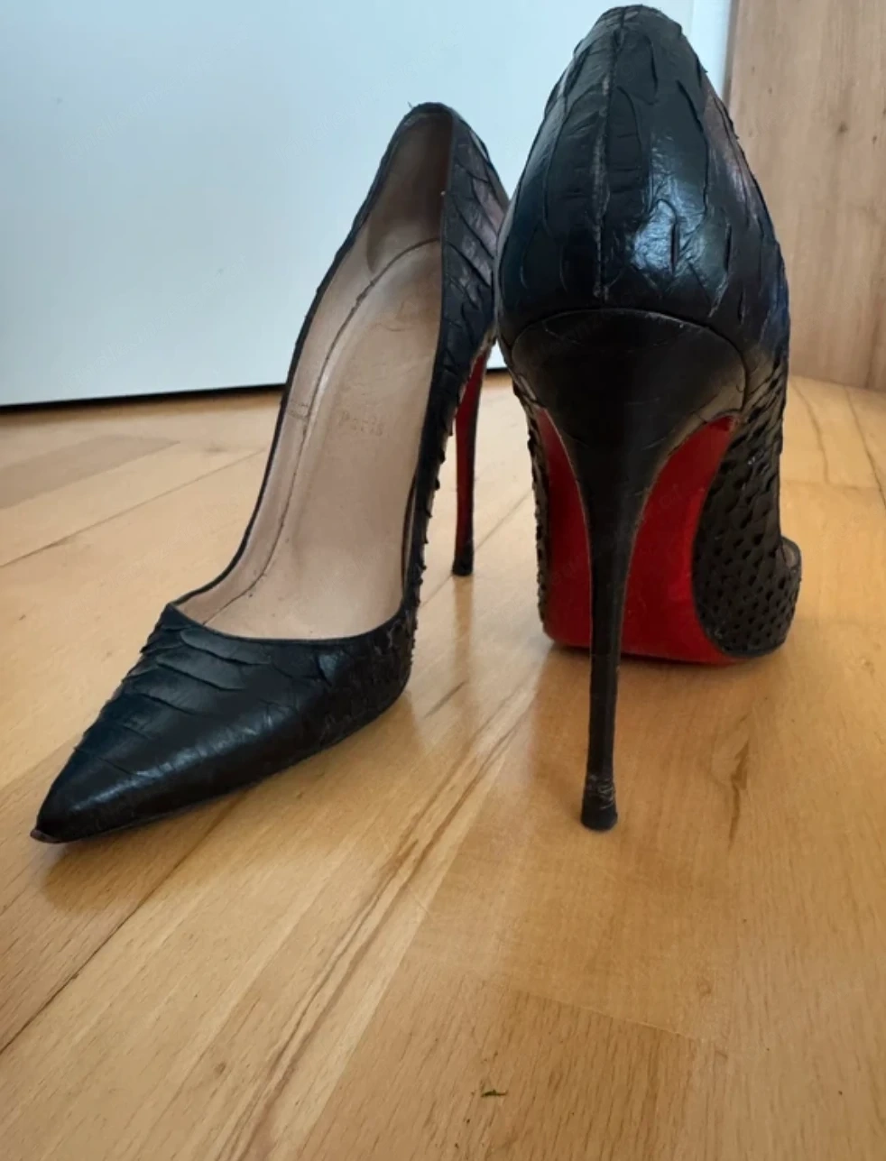 Sehr gebrauchte Louboutins