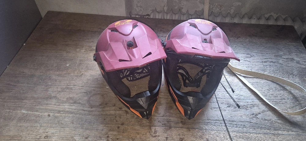 Oneal Downhill Helme M und XL