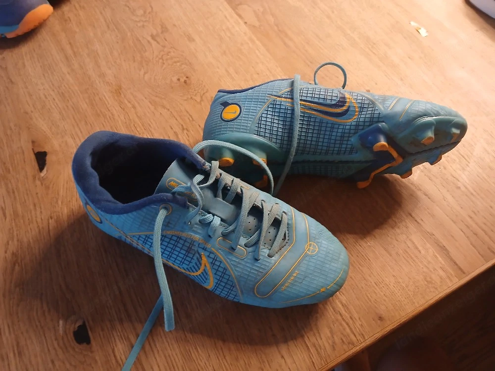 Kinder Fussballschuhe