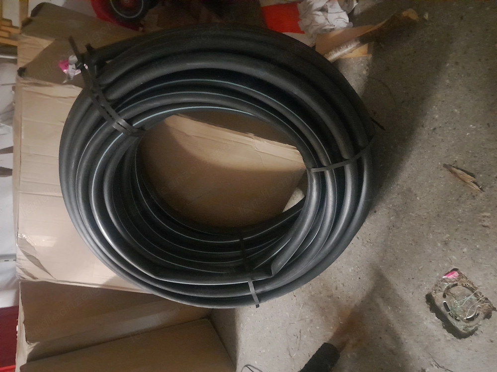  5 Rollen  Pe Schlauch 32 pn4 je 50m 