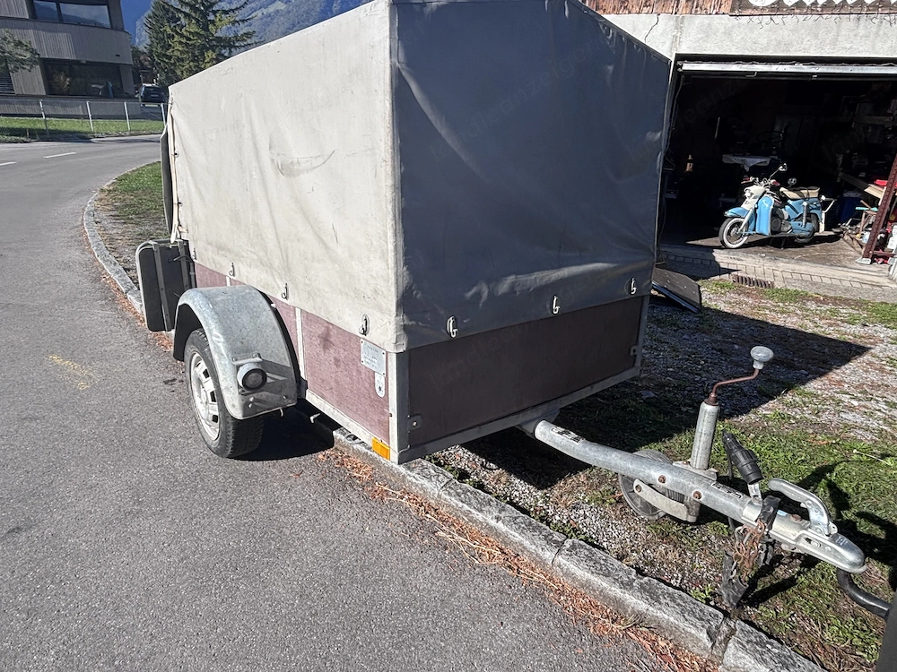 PKW Anhänger mit Plane, frisch vorgeführt 