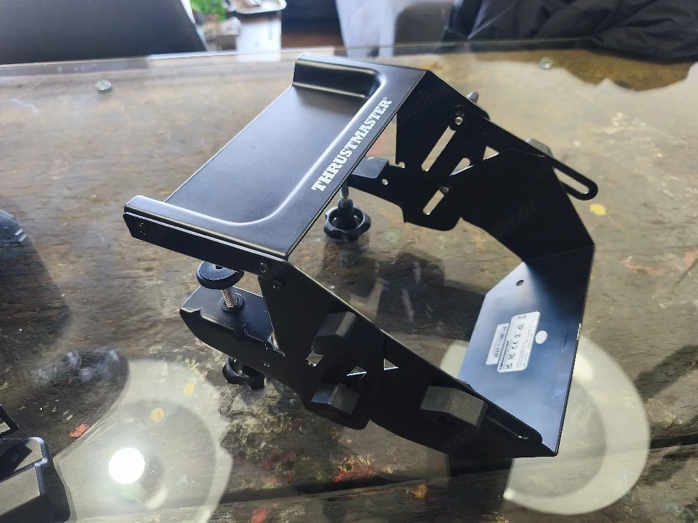 Thrustmaster Lenkrad T128 Xbox Simtask Kit mit verbesserten Metall-Pedale