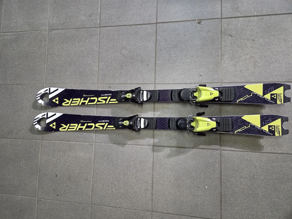 Kinder Slalom Ski
