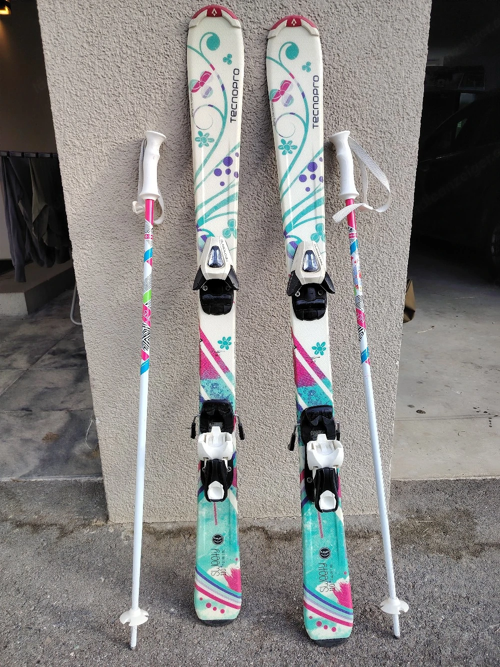 Kinder ski 110cm + Stöcke