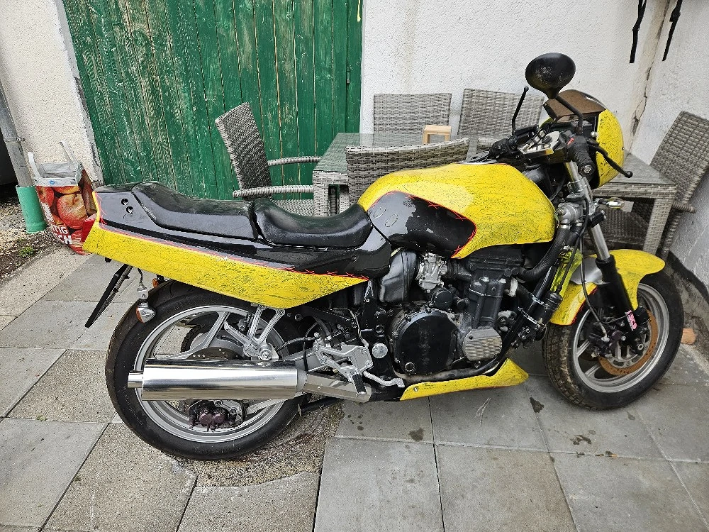 kawasaki ZX 750 F