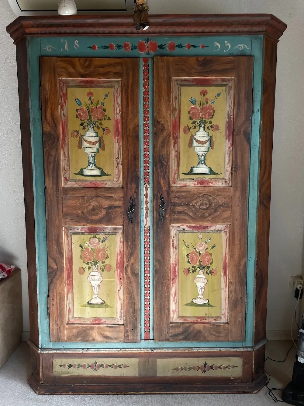 Tiroler Bauernschrank
