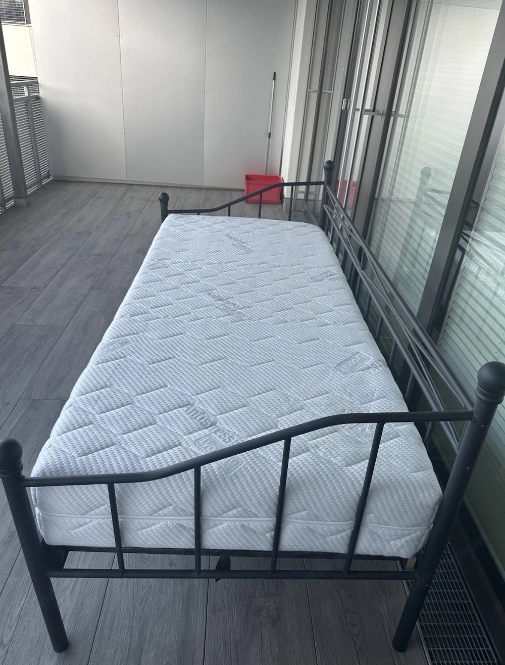 Einzelbett