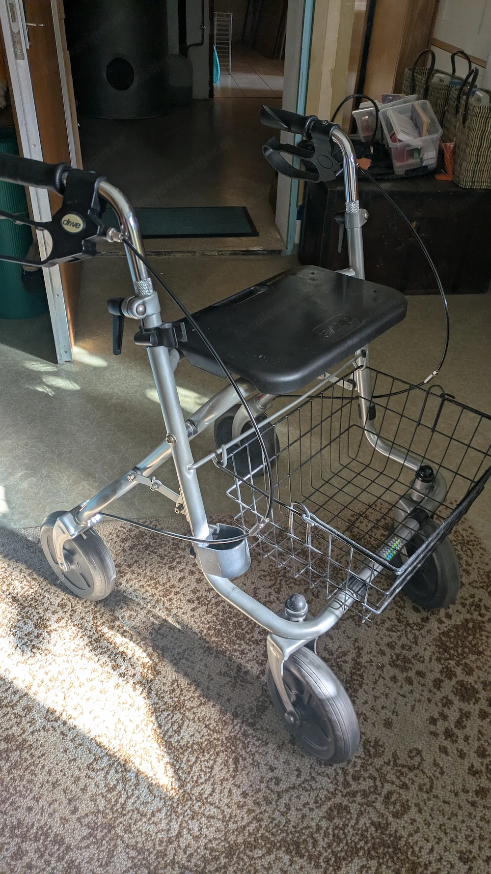 Gebrauchter Rollator - zu verschenken