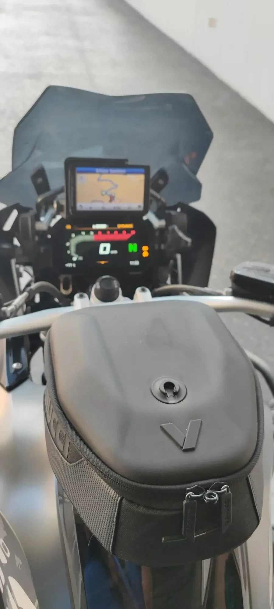 Verkaufe eine sehr gut erhaltene BMW 1200 GS in einem 1a Zustand,anschauen aufsitzen und losfahren.