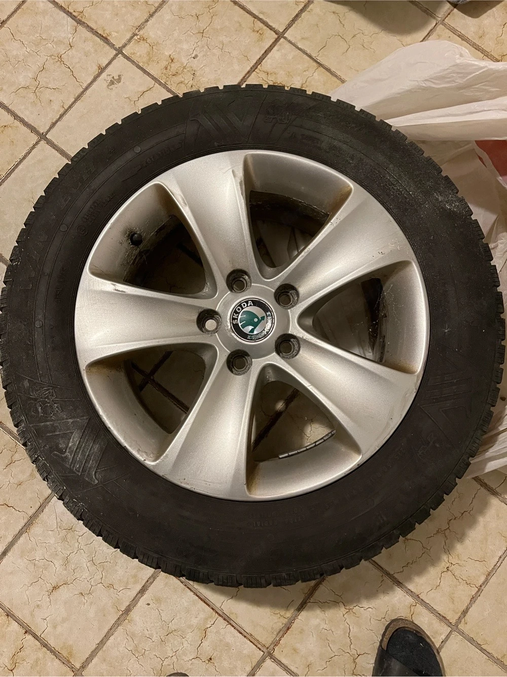  Skoda Yeti Winterreifen mit Felge
