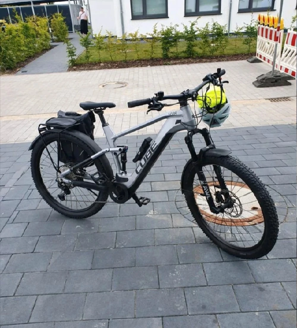 E-bike cube stereo 