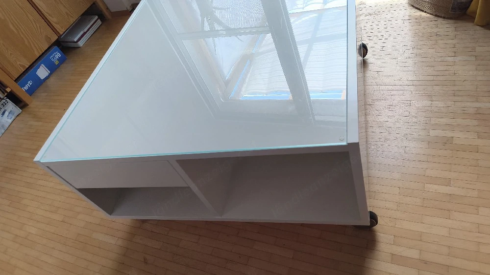 IKEA Boksel Wohnzimmertisch