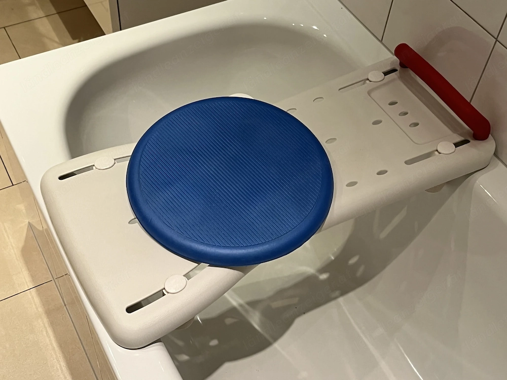 Badewannenbrett mit verschiebbarer Sitzfläche