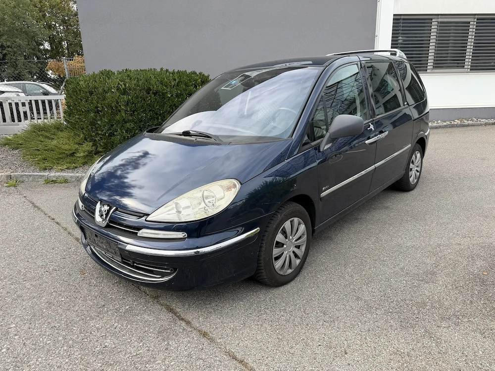 Peugeot 807 2,0 HDi 140 FAP Family