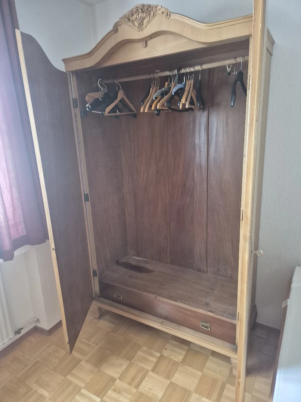 kleiderschrank vollholz 