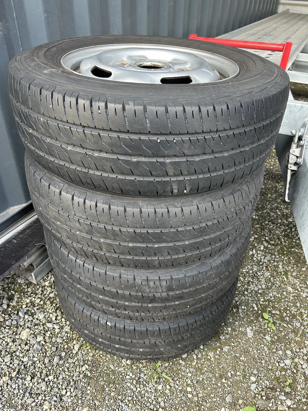 4 Stück Semperit Reifen mit Felgen für Ford Transit Bj.2012-2014 195 70 R15C 