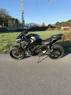 Kawasaki Z 650 Schwarz 