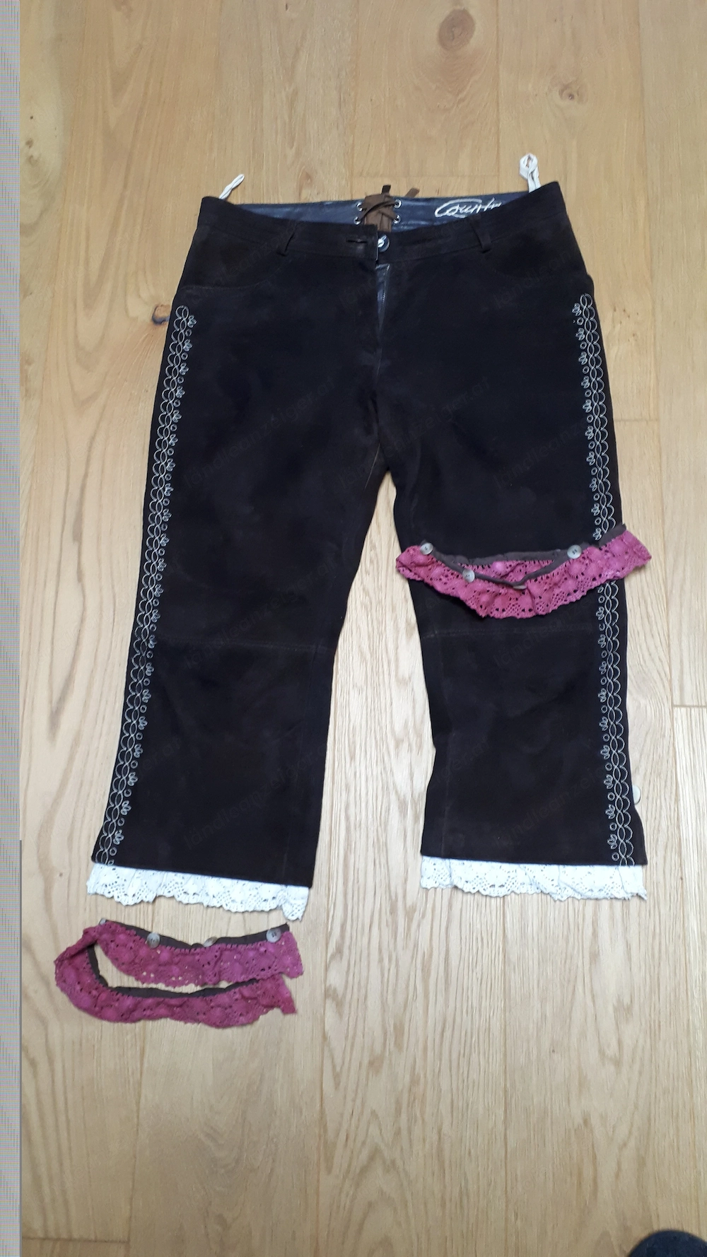 Damenlederhose Echt Leder ( Oktoberfeste usw ) Gr.40 Länge 75bis 80cm 3 mal getragen Euro 75.-