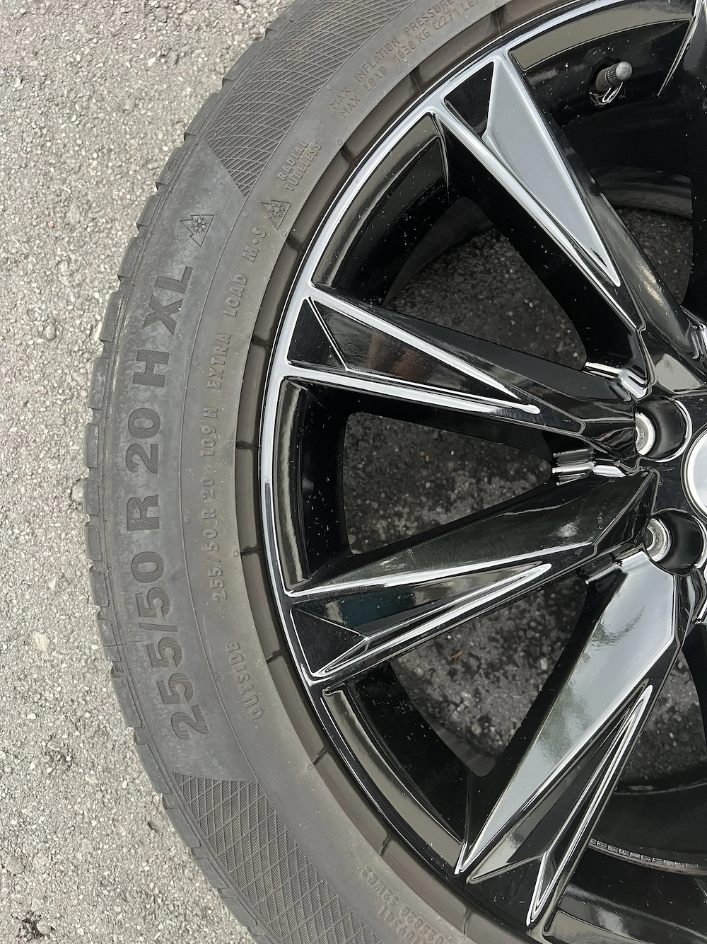 Komplett-Winterräder Continental 255 50 R 20 inkl. AUDI Alufelgen schwarz günstig zu verkaufen