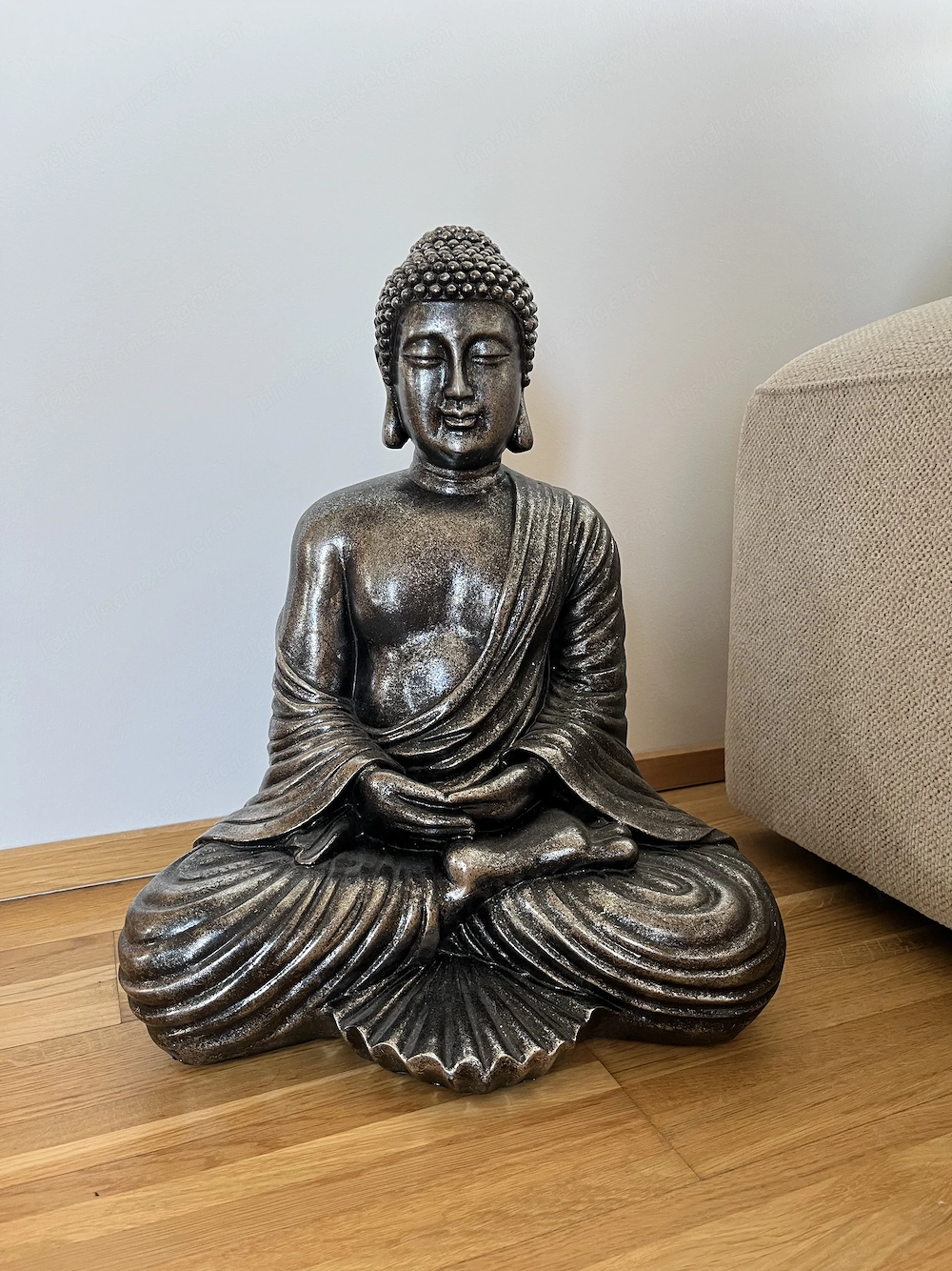 Schöne Buddha Figur in Steinoptik   43cm