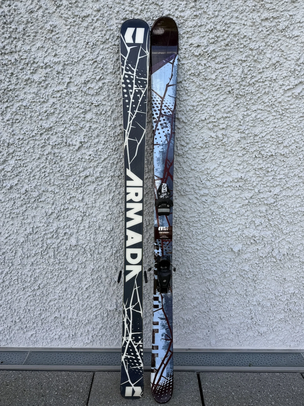 Twintip Ski "Armada El Rey", 171 cm mit Tyrolia Bindung Peak 7.5, Kanten frisch geschliffen