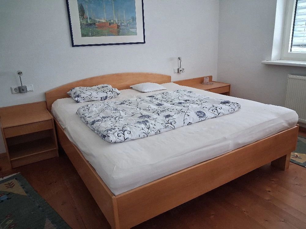 Bettgestell + Ntische aus massiver Buche für Samina Bettsystem