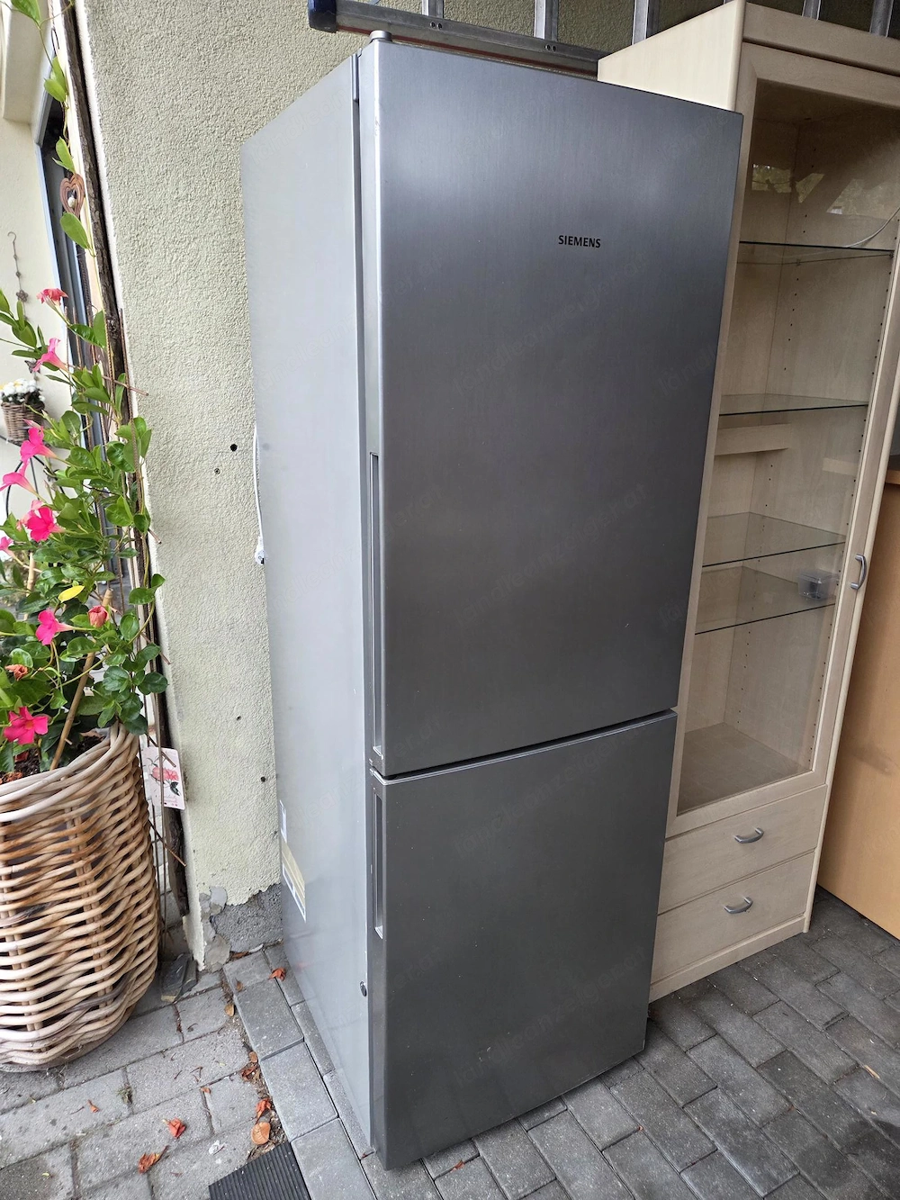 Kühl- und Gefrierschrank 