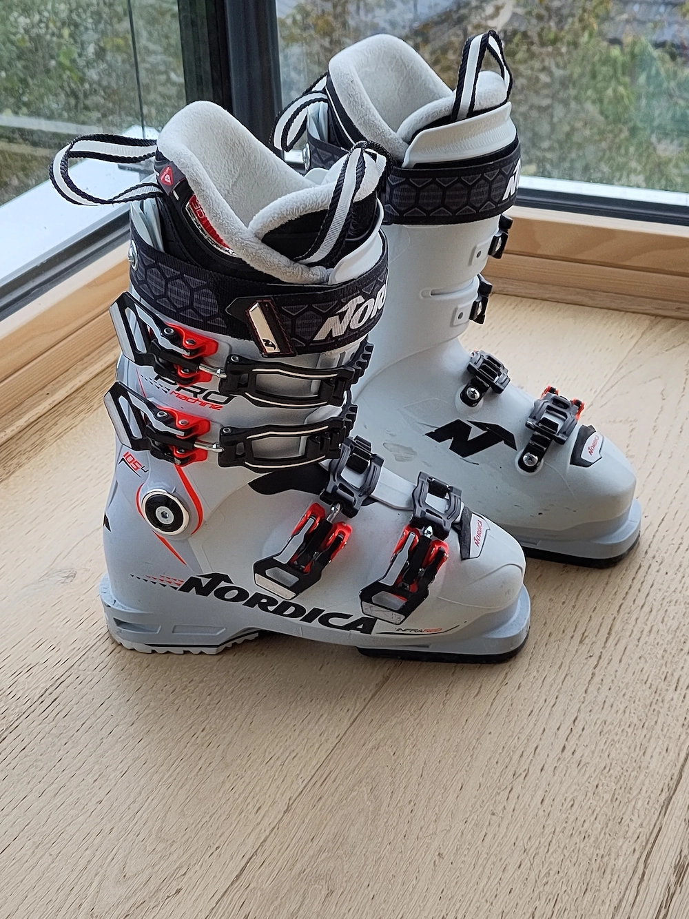 Schischuh Nordica Promachine 105 W