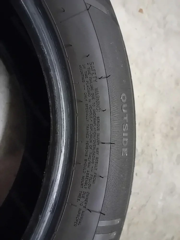 GitiSynergy H2 Sommüerreifen 215 55 R17 98H XL nur 2.000 km   TOP Zustand  Preis: 240   VB (für 