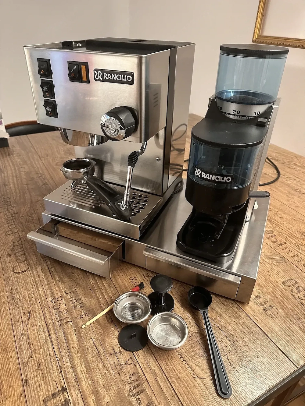   Rancilio Espressomaschine mit Kaffeemühle 