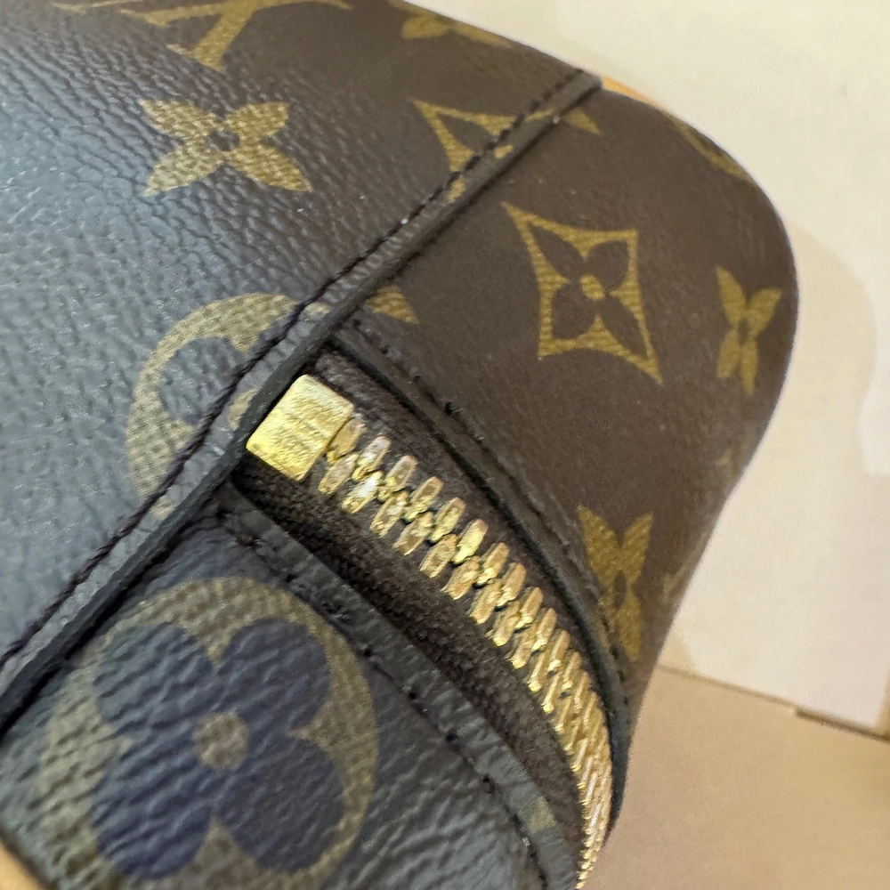 Schönes Louis Vuitton Nano-Monogramm-Canvas