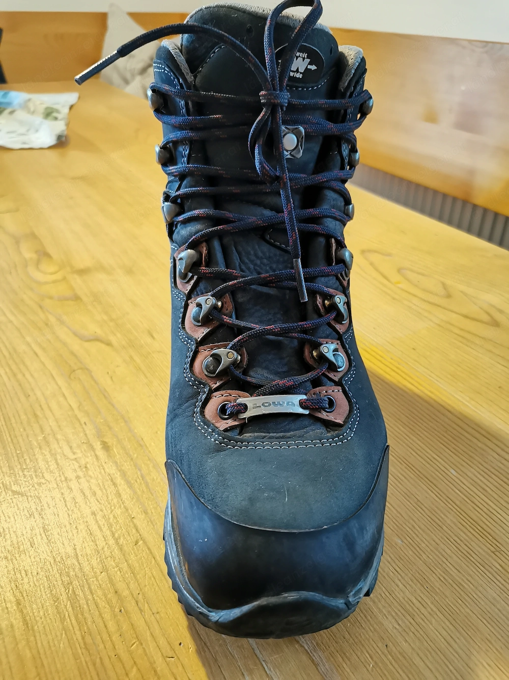 Lowa Bergschuhe 