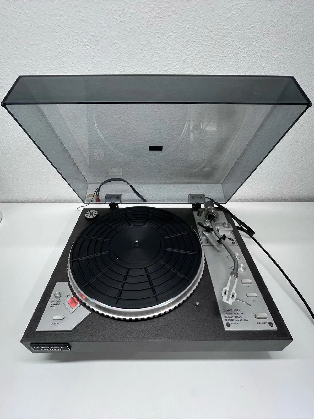 Fischer Studio-Standard Plattenspieler
